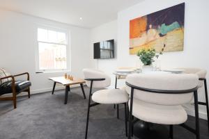 Μια τηλεόραση ή/και κέντρο ψυχαγωγίας στο 1A Lime Street