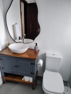 Ένα μπάνιο στο Lori's Haus