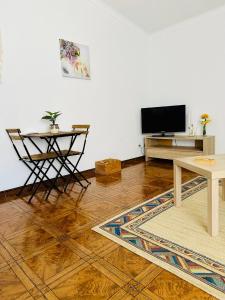 Una televisión o centro de entretenimiento en Alvão Sunrise - Natural Park