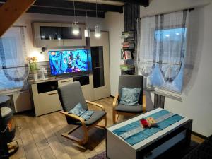 TV a/nebo společenská místnost v ubytování Agroturystyka u Cezarego