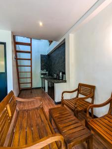 Posezení v ubytování Shenu Villa + 16 fotografií