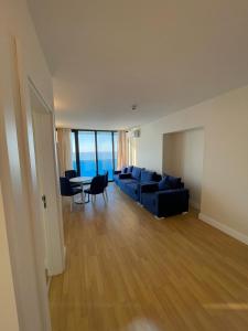 Χώρος καθιστικού στο Orbi City Hotel