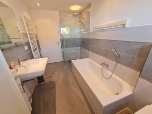 Koupelna v ubytování Lieblingsort h + 17 fotografií