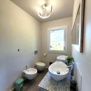 Koupelna v ubytování Garden Relais Mountain Lake Iseo Hospitality