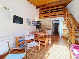 Η κουζίνα ή μικρή κουζίνα στο Alpenlake AP120 VIEW & NATURE 5 pers