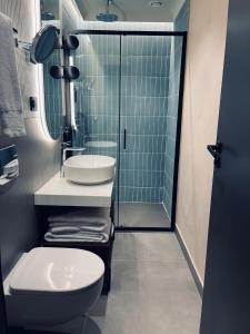 Ένα μπάνιο στο Hotel Trianon