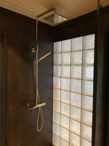 Koupelna v ubytování Lærdalsøren Motor Guesthouse + 52 fotografií