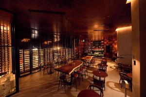 Posezení v ubytování Cinnamon Life Residencies- Luxury 2 Bedroom Apartment 12th Floor