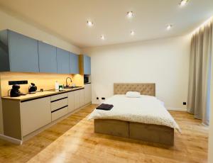 Ένα ή περισσότερα κρεβάτια σε δωμάτιο στο Apartmán Špitálska so súkromným parkingom