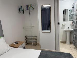 Gallery image of Apartamento estudio moderno in Pantoja +7 photos