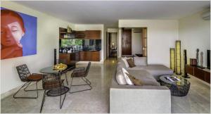 Posezení v ubytování Karma Kandhara