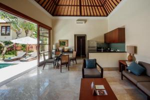 Posezení v ubytování Karma Kandhara