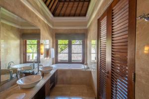 Koupelna v ubytování Karma Kandhara