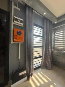 Postel nebo postele na pokoji v ubytování Infinity Apartments