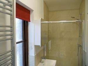 Vannituba majutusasutuses The Old Piggery - Ukc2619