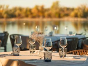 Thức uống tại Hotel Dunav +30 ảnh