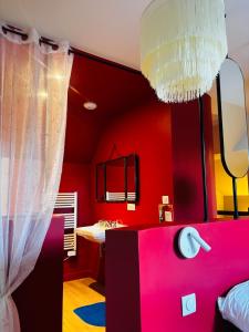 Ένα ή περισσότερα κρεβάτια σε δωμάτιο στο Le Secret de Saint-Suliac +11 φωτογραφίες