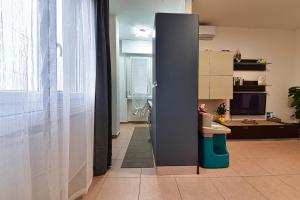 Η κουζίνα ή μικρή κουζίνα στο Appartamento Bellavista Milano -Monza-Como -Svizzera +26 φωτογραφίες