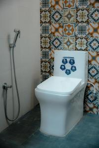 Ένα μπάνιο στο SERI Hotel