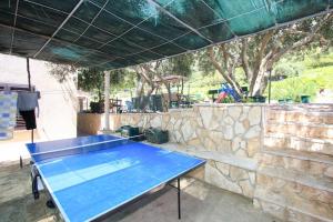 Lauatennis majutusasutuses Family friendly seaside apartments Dingac - Borak, Peljesac - 18065 või selle läheduses