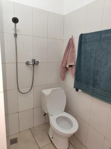 Ένα μπάνιο στο Noz Kaza Apartamentos