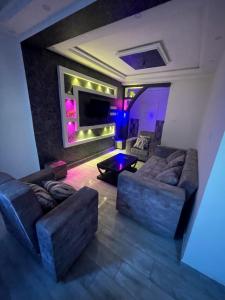 Χώρος καθιστικού στο Appartement f4 bordj elbahri