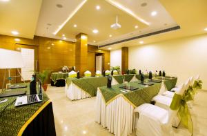 Konferenční prostory v ubytování Hotel Kapish Smart-All Pure Veg