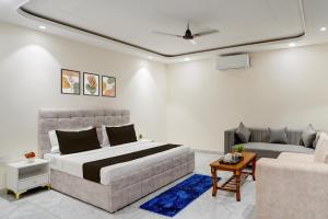 Gallery image of Hotel O THE ROYAL in Noida