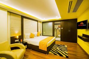 TV a/nebo společenská místnost v ubytování Hotel Kapish Smart-All Pure Veg