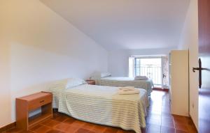 Ένα ή περισσότερα κρεβάτια σε δωμάτιο στο 2 Bedroom Nice Apartment In Casal Velino