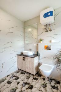 Ảnh trong thư viện ảnh của The Aura Kasauli ở Jāmb