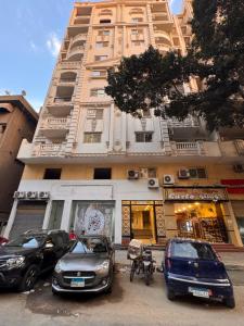 Το κτήριο όπου στεγάζεται  το διαμέρισμα