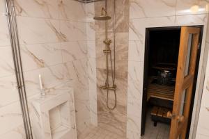 Koupelna v ubytování Varpaisjärven vanha pappila