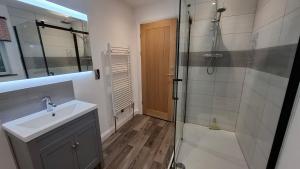 Koupelna v ubytování Treliver Farm + 49 fotografií