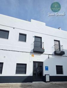 El edificio en el que está el departamento