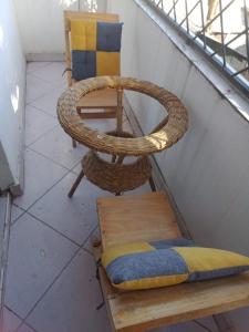 Χώρος καθιστικού στο Cosy ensuite room,in a spacious apartment near CBD TF1