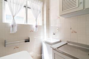 Ένα μπάνιο στο Apto 1 Quarto no Centro de Floripa CPX0505