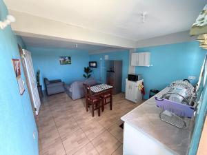 Φωτογραφία από το άλμπουμ του M&G City View Apartments στο Κίνγκσταουν