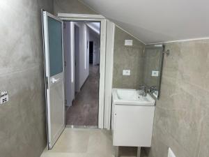 Ένα μπάνιο στο Liçi Guesthouse +34 φωτογραφίες