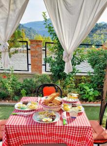 Jídlo v apartmánu nebo okolí