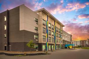 an rendering of an office building at Tru By Hilton Goodlettsville Nashville in Goodlettsville
