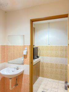 Koupelna v ubytování Studio Room In Kelantan Trade Centre