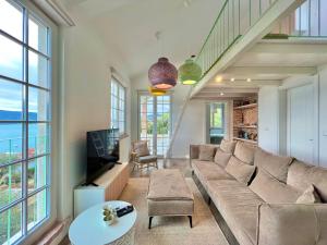 Χώρος καθιστικού στο Villa Serena