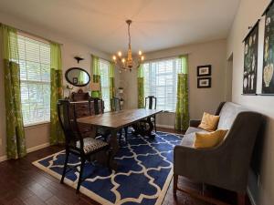 Χώρος καθιστικού στο Battlefield Getaway