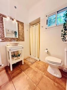 Vannituba majutusasutuses Casa Serena, calidez y estilo que abrazan +11 fotot