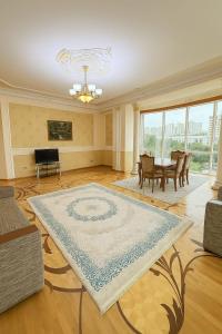 พื้นที่นั่งเล่นของ Veluna Apartments