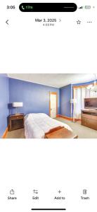 Ένα ή περισσότερα κρεβάτια σε δωμάτιο στο Historic Home