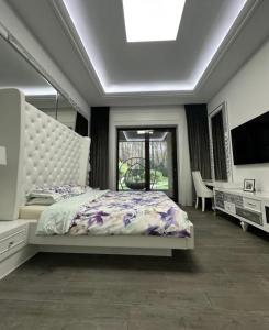 Giường trong phòng chung tại У самому серці лісу