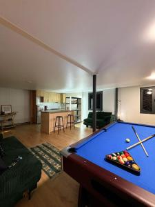 Fotografie z fotogalerie ubytování RedLine Hostel & Pool bar v destinaci Ch'int'i