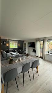 Posezení v ubytování Myrvoll trails og view